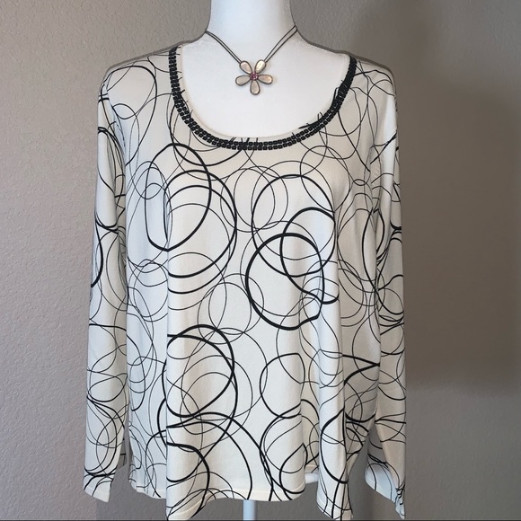 Emma James Tops - Emma James black and white blouse size 3x